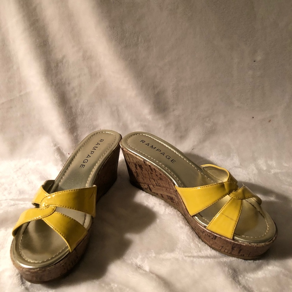 Rampage Yellow Wedges
